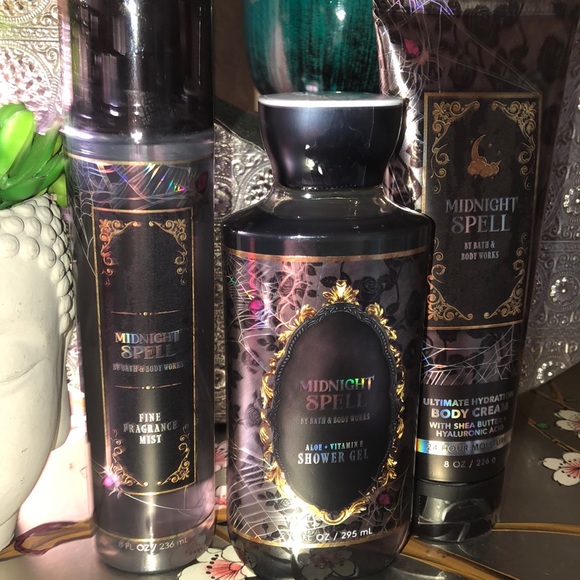 Bath and Bodyworks Halloween gifts set combo midnight spell - Picture 1 of 3